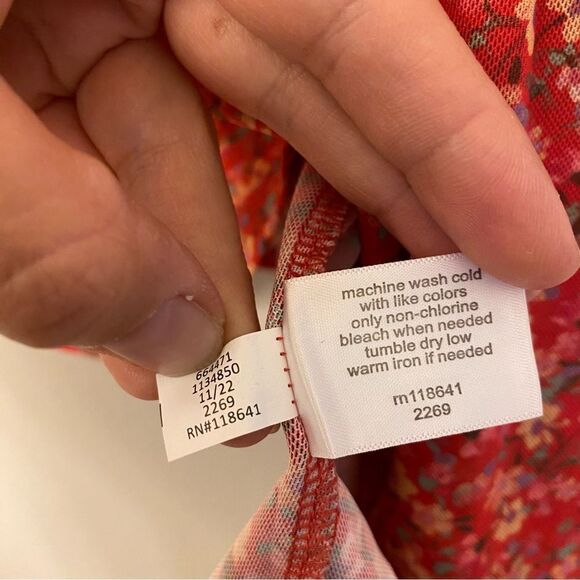 Lane Bryant micro Floral Print v Neck Peasant Prairie boho mesh Blouse red 14/16 - Picture 9 of 11